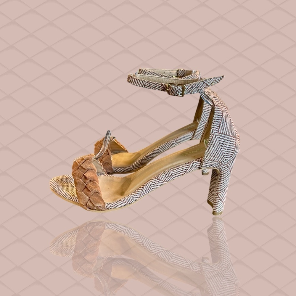 NWOT Kaanas ‘Ordu’ Printed Block Heel Braided Sandal in “Brick” Red Size 10